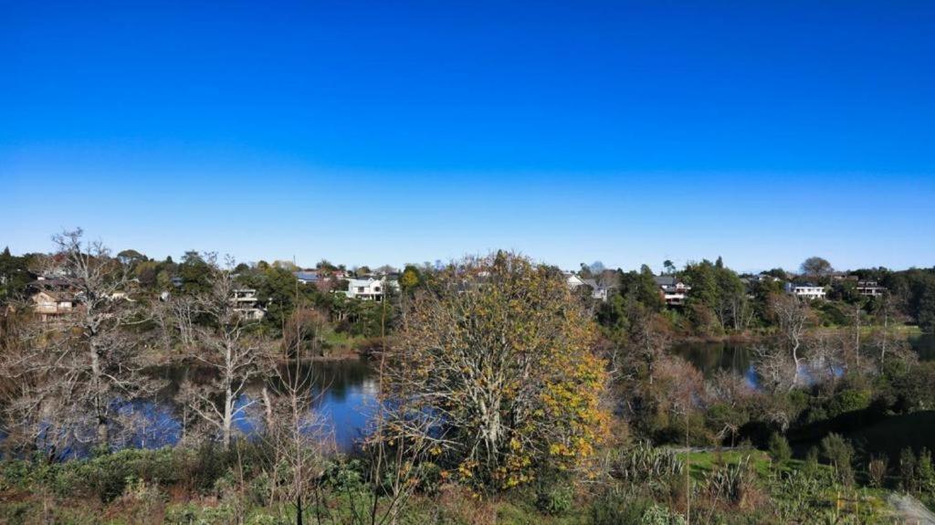 Amazing The Waikato River-View Brand New Villa With 4 Bedrooms Hamilton Buitenkant foto